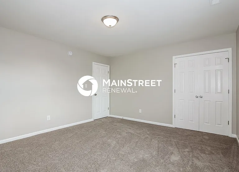 1135 Larkspur Ln — Photo 8