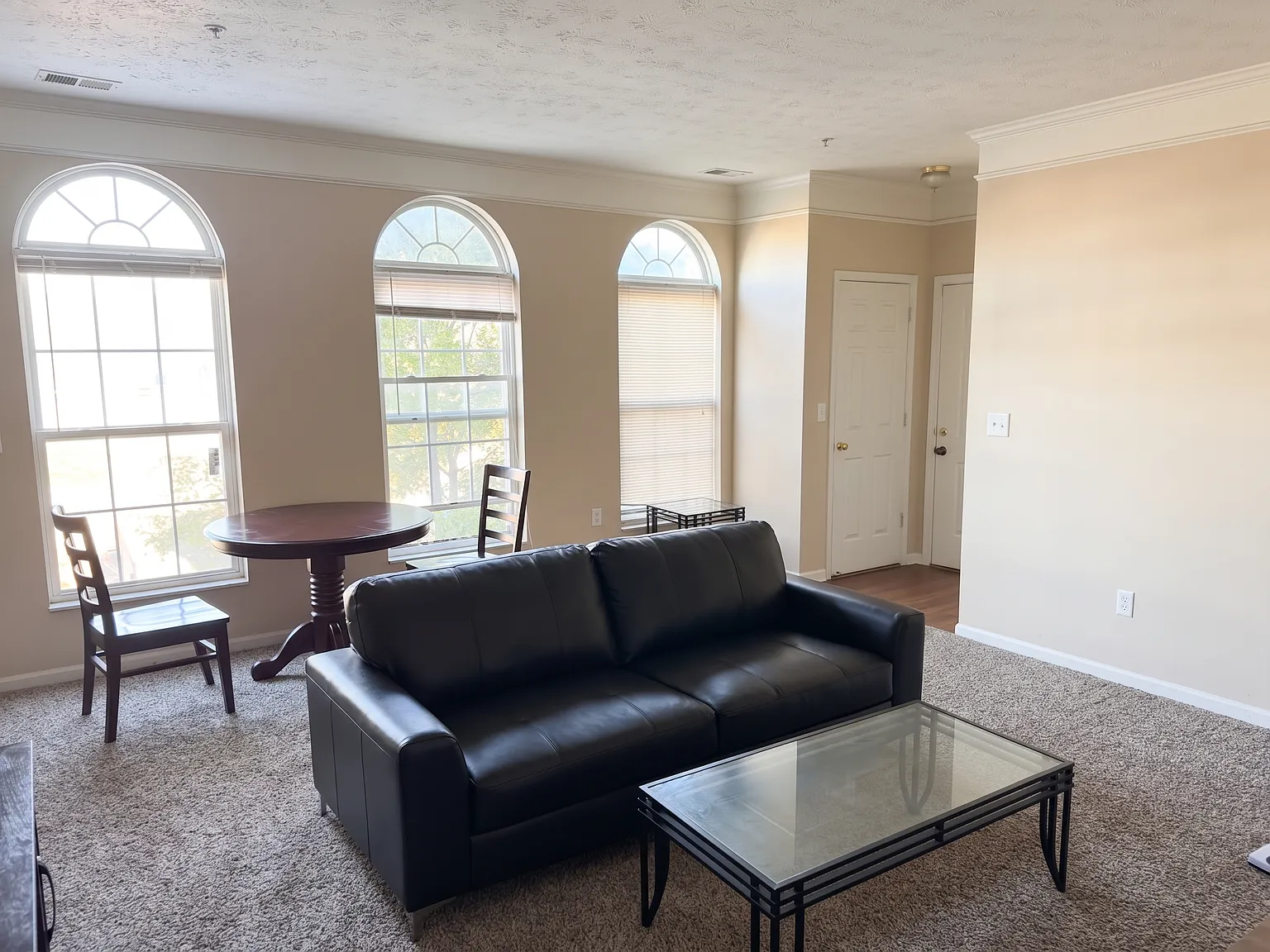 1901 N Lincoln Ave — Photo 1