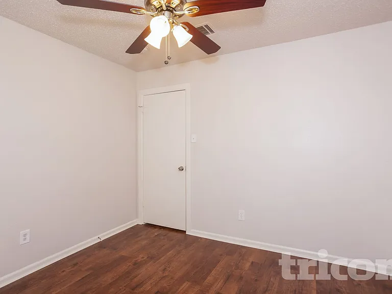 22510 Leedstown Ln — Photo 12