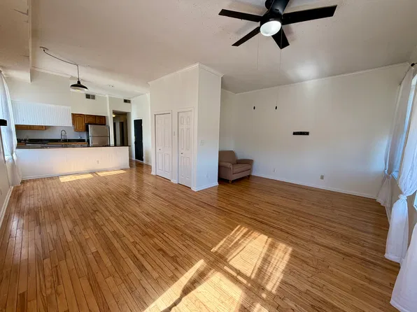 501 N Neil St APT 3, Champaign, IL 61820