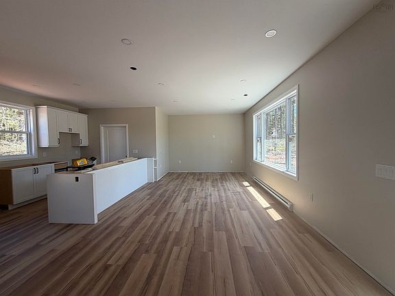 3rd image of 551 Lower Harmony Rd