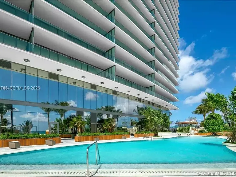 18975 Collins Ave #5105 — Photo 38