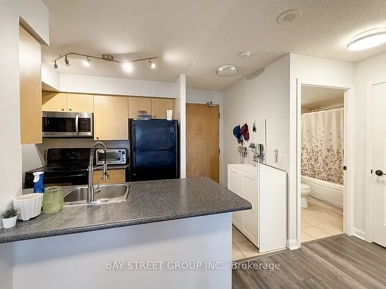 4968 Yonge St #1202 — Photo 4