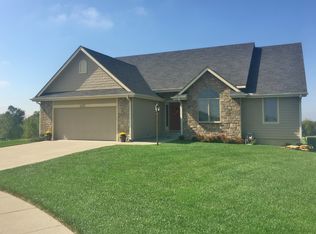 4317 SE Violet Ct, Topeka, KS 66609