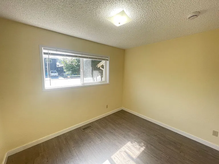 4590 Excelsior Rd — Photo 16