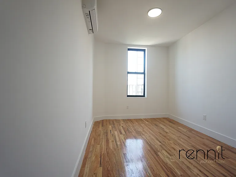 38 Cornelia St #2 — Photo 8