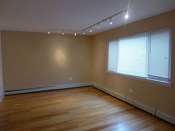 3rd image of 428 S Scoville Ave Rear 4B