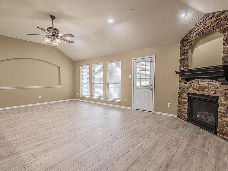 3318 Cactus Heights Ln — Photo 3