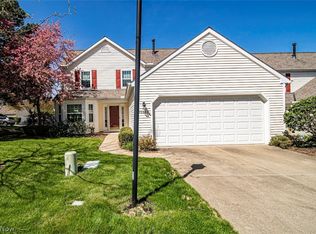 5998 Halle Farm Dr, Willoughby, OH 44094