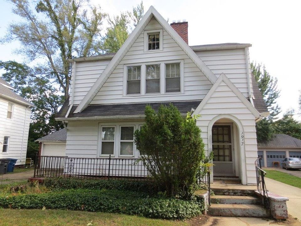 Front View of Duplex
