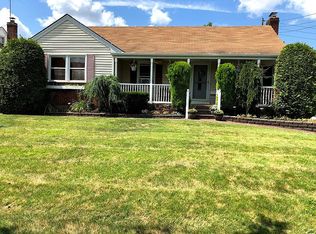 2911 Lawrence Dr, Wantagh, NY 11793