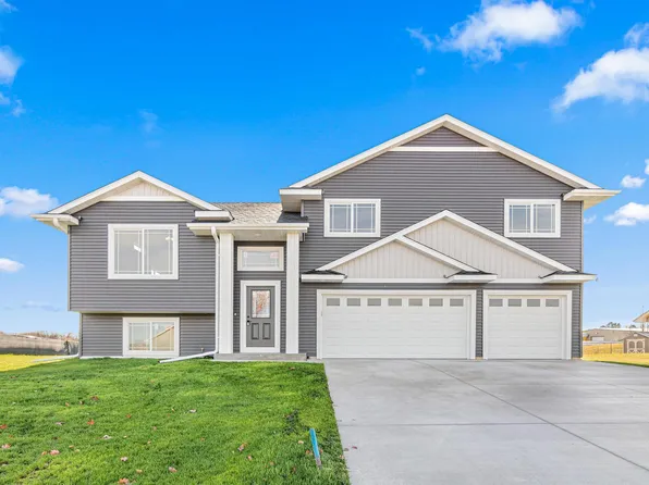 413 Highland Dr, Ellsworth, WI 54011