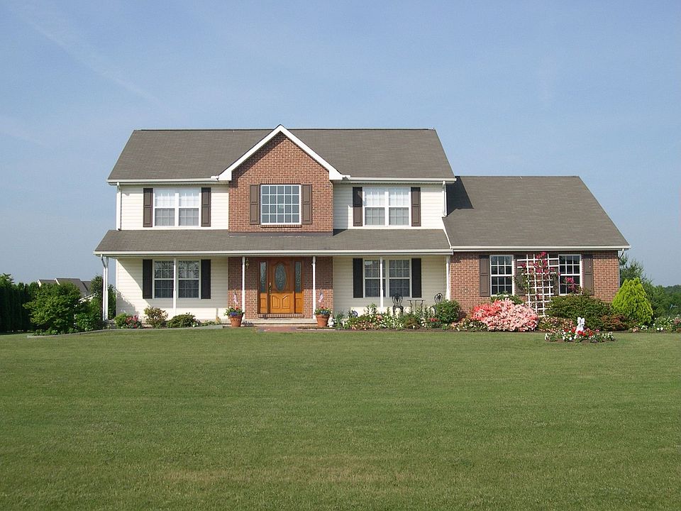1st image of 514 E Creek Ln