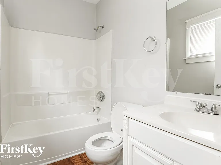 814 Bowditch Ave — Photo 13