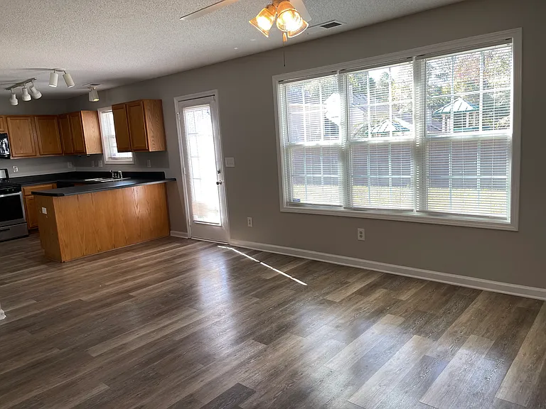 166 Rosemont Ct — Photo 13