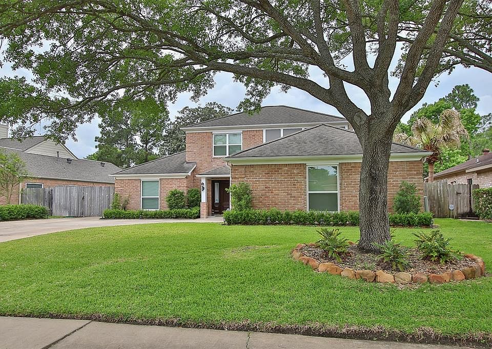 1st image of 1026 Coachlight Dr
