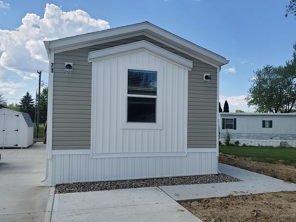 Exterior Image-0-Clayton Wakarusa Redbud Estates