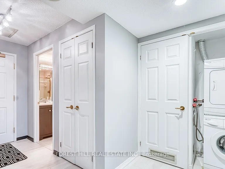 1818 Bayview Ave #704 — Photo 27