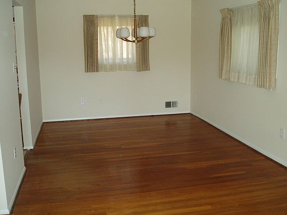 5th image of 7113 Norwalk St