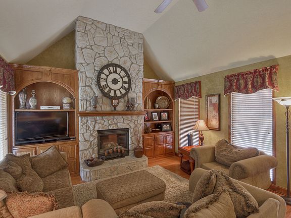 5th image of 6834 NW Monticello Ct