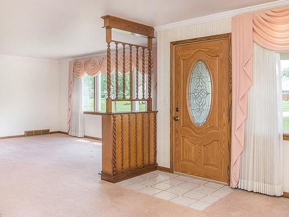 2nd image of 2702 Rosewae Dr