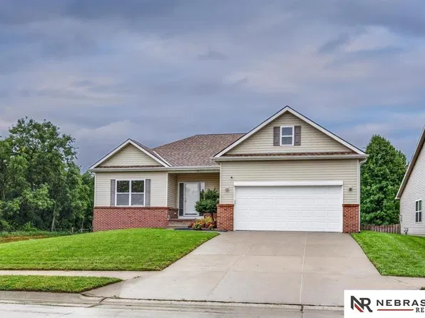 14601 Hartman Ave, Omaha, NE 68116