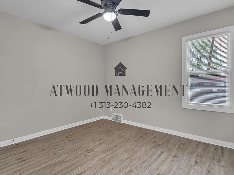 15909 Maddelein St — Photo 7