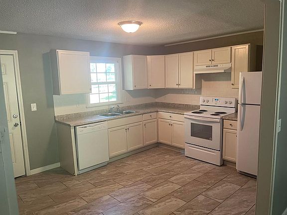 3rd image of 1019 S Glenwood Ave