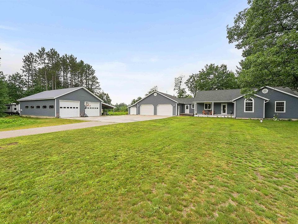 1st image of 2470 Pine Knoll Dr