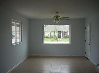 3rd image of 3516 Lyndell Dr