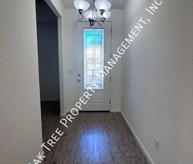 1193 S Carriage Ave — Photo 16