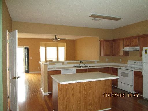3rd image of 112 Madeline Ct
