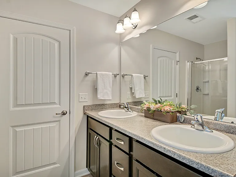208 Ventura Pl — Photo 17