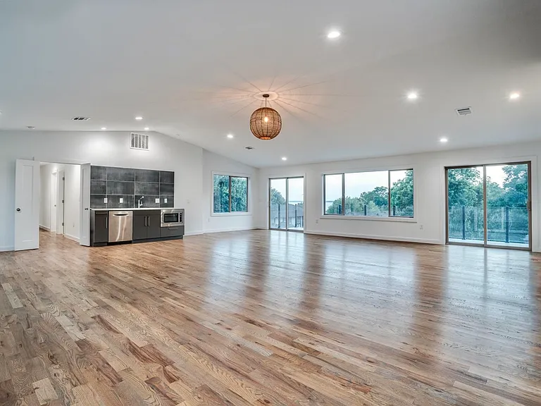 1408 S Alamo Rd — Photo 18