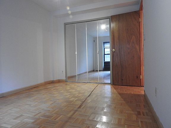 3rd image of 58 W 48th St APT 5R