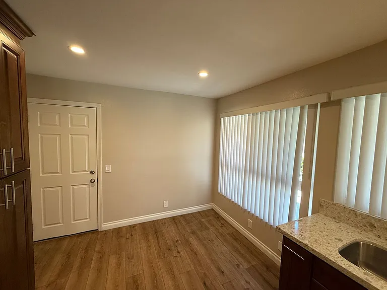 24120 Village 24 — Photo 10