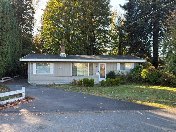 735 Rasmussen Ln, Bremerton, WA 98310