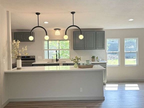 5th image of 105 Tabler Dr