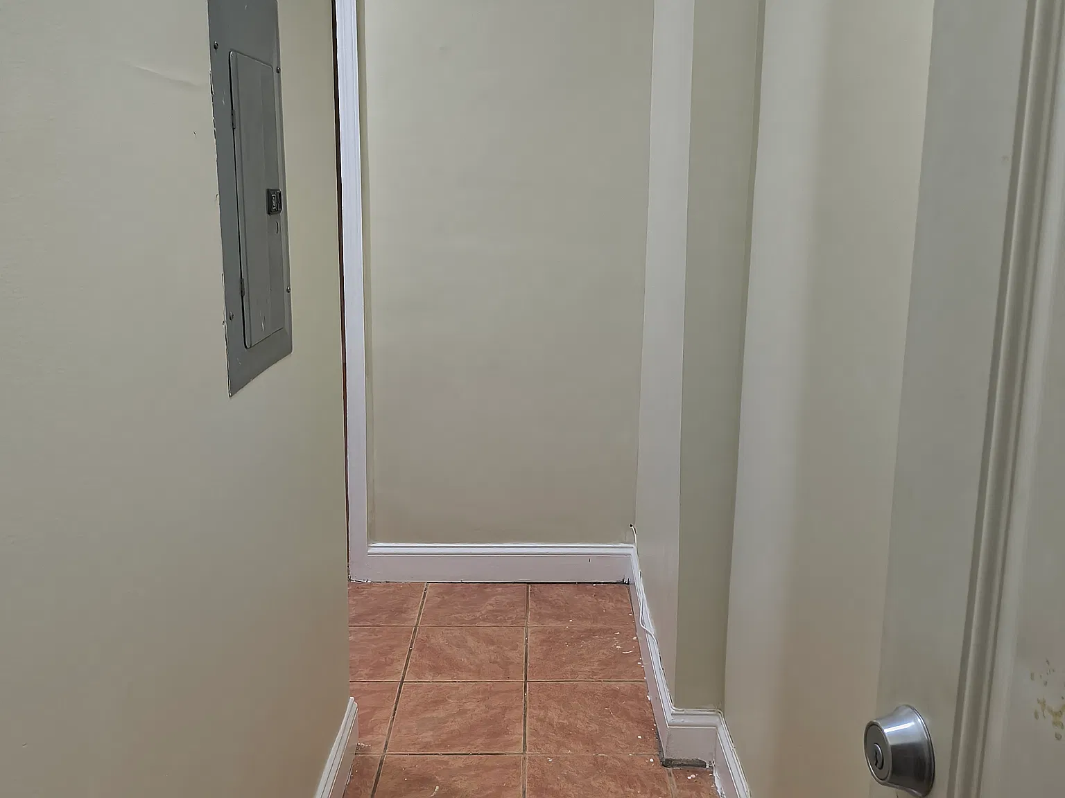 2 bed, $2,400 — Photo 3