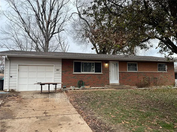 837 Riderwood Dr, Hazelwood, MO 63042