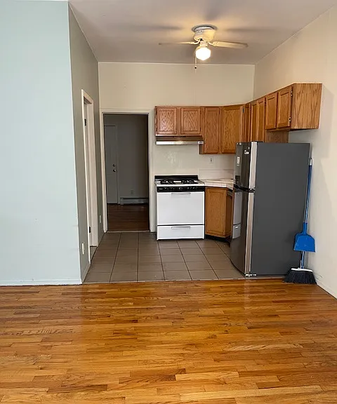 30 Erie St #1 — Photo 12