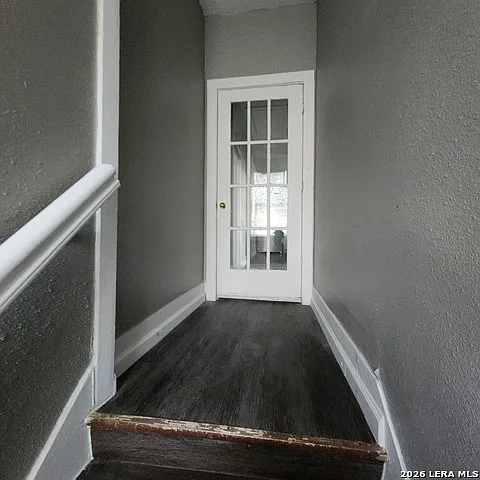 1027 W Mistletoe Ave #2 — Photo 3
