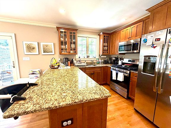 2nd image of 77 Hackensack Rd