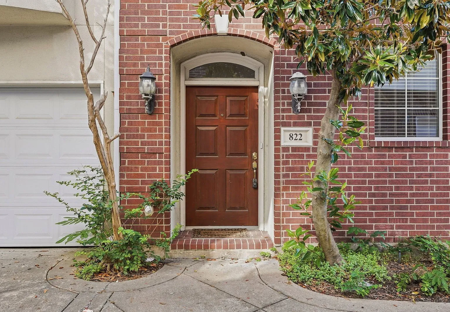 3 bed, 3.5 bath, 2507 sqft, $2,850 — Photo 3