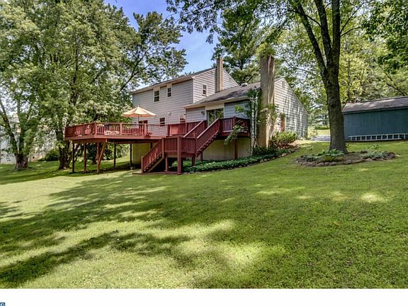 4th image of 127 Tradition Ln