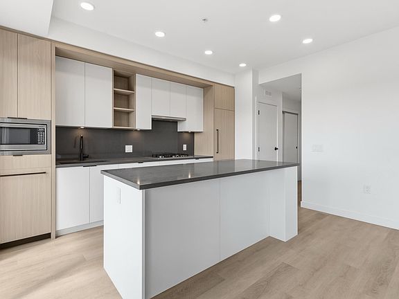 3rd image of 2268 Broadway E #501
