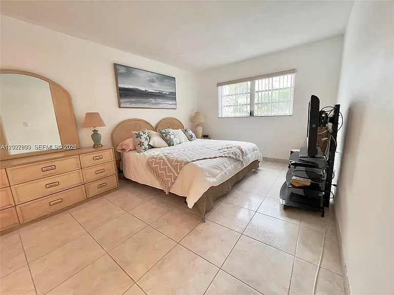 501 Blue Heron Dr #12 — Photo 12