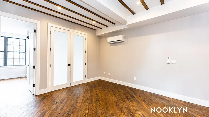 Rented by Nooklyn NYC LLC | media 4