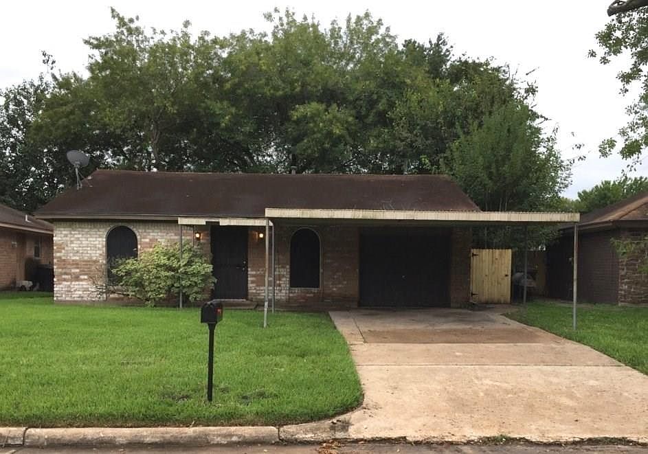 1st image of 3407 Trail Lake Dr
