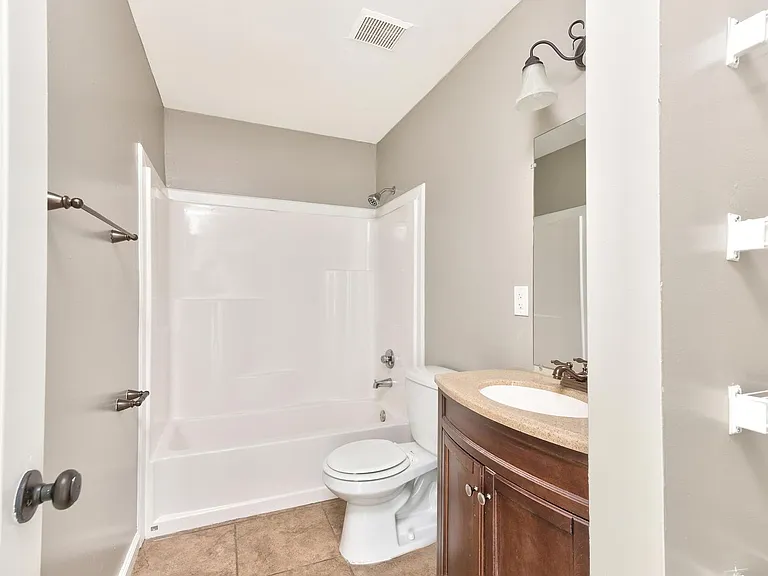 Fourth Apartments — Photo 3
